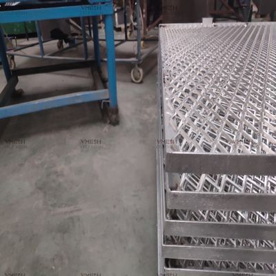 صفحه نمایش فلزی منبسط شده با الگوی الماس گالوانیزه برای مش های تزئینی