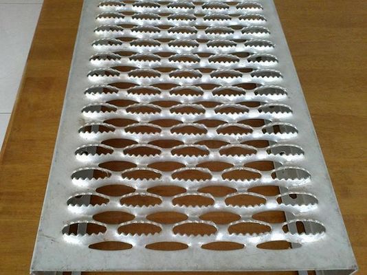 توری ضد لغزش گریتینگ ایمنی دهانه دستگیره کانال راهرو الماس 2-5 متری
