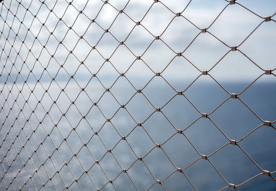 توری سیمی طناب استیل ضد زنگ نرم با زاویه باز شدن مش 60 درجه و پرداخت گالوانیزه برای محافظت از ساختمان