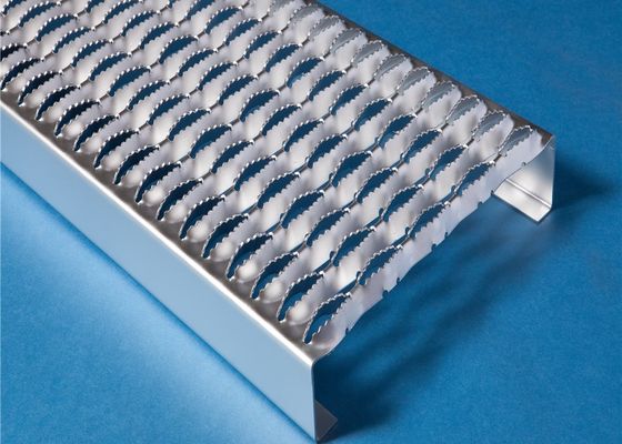 شبکه های ایمنی 2.0mm 2.5mm سوراخ الماس آلومینیوم گیره Strut راهرو