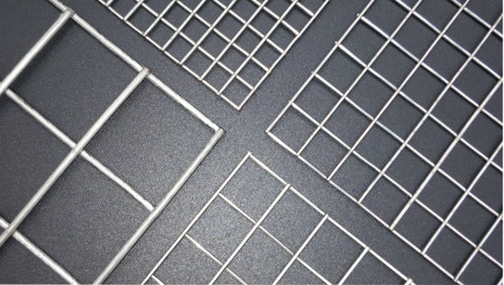2*2in گرم غوطه ور گالوانیزه Welded Wire Mesh پانل برای ساخت و ساز