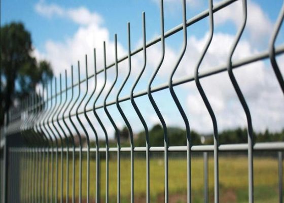 1.83 * 2.5m مربع ستون دور درب 3D منحنی براق سیم جوش حصار
