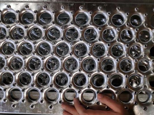 از فولاد ضد زنگ 3mm سوراخ گرد شبكه ایمنی برای راهروهای سقف