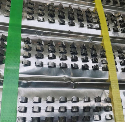 قالب‌بندی مشبک گالوانیزه با دندانه بلند برای ساخت و ساز 0.45 متر x 2 متر