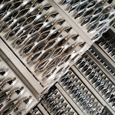 ضخامت 2.0-4.0mm گریپ Strut Plank Griting Diamond Griting Plank Plank Resistance Slip