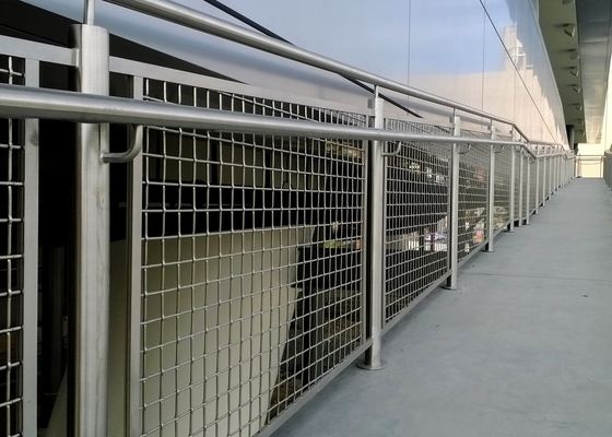 30%-60% نرده پله مش فلزی معماری 0.5mm-4.0mm مساحت باز