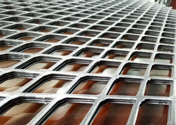 فولاد کربنی 1/2 اینچی 18 الماسی مسطح مش فلزی منبسط شده 3 فوت * 8 فوت 4 فوت * 10 فوت
